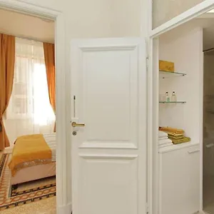 Elegant In The Heart Of Rome-navona Area Apartamento Roma
