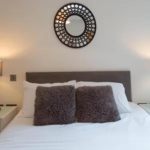 https://central-tower-bridge-apartment.brighton-hotels-england.com