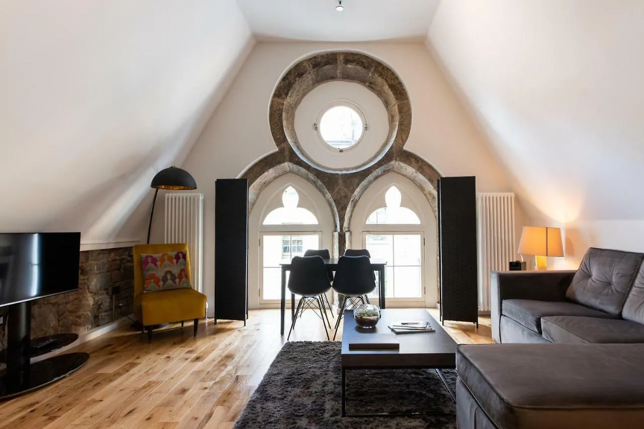 Linton Collection - Blackfriars Lofts Edinburgh Apartment