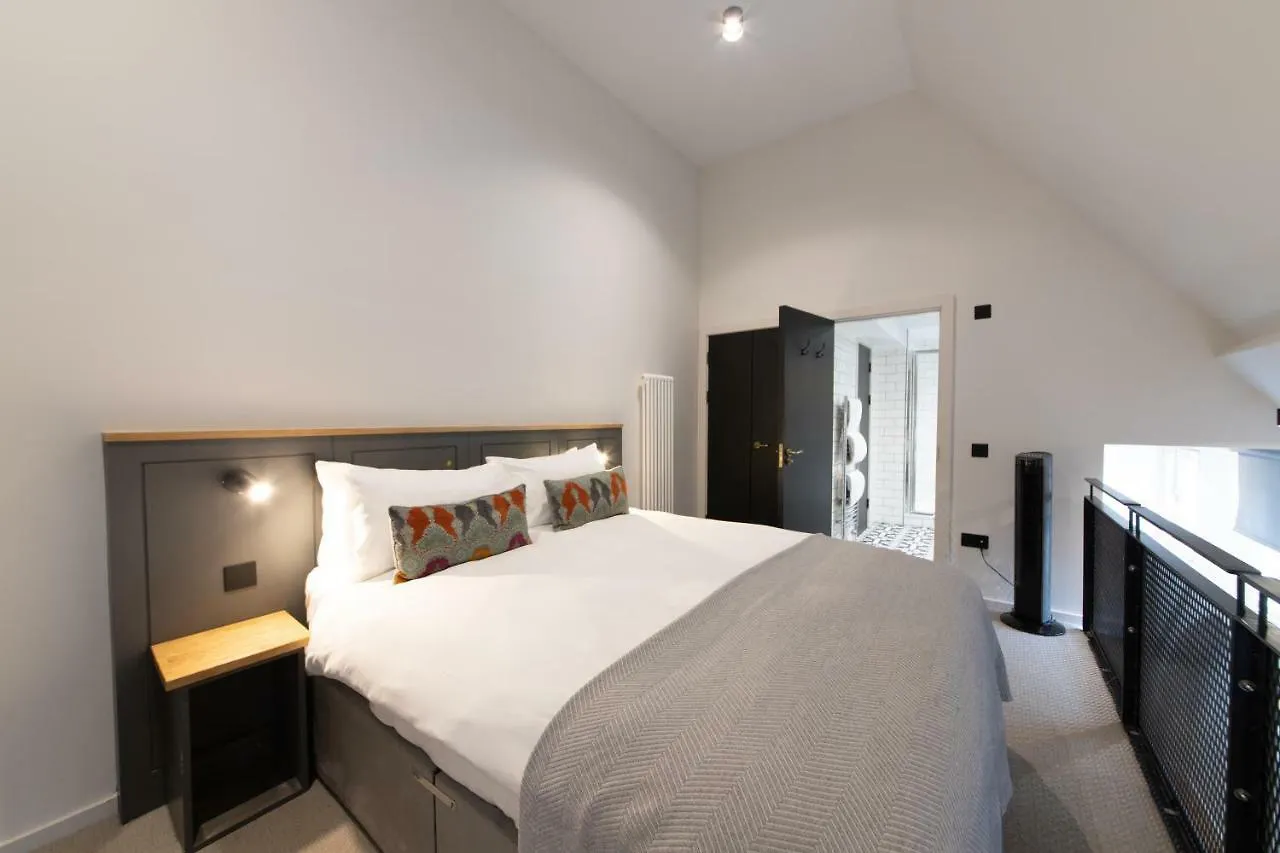Linton Collection - Blackfriars Lofts Edinburgh Apartment