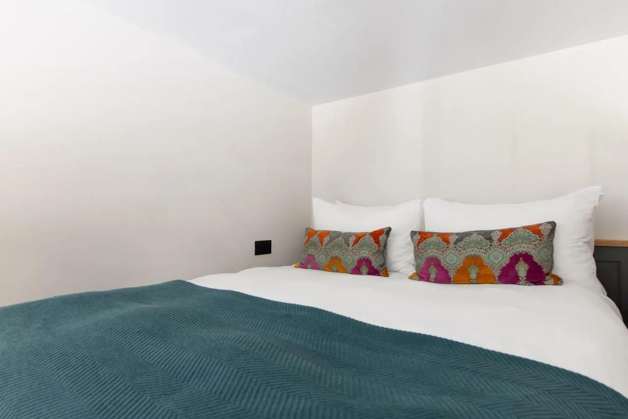 Linton Collection - Blackfriars Lofts Edinburgh United Kingdom